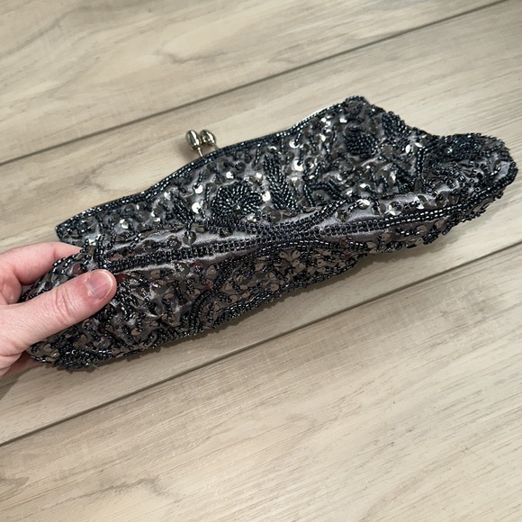 EUC Beautiful Art Deco Beaded Vintage Silver Sparkle Purse Clutch Snap Closure - Picture 6 of 8